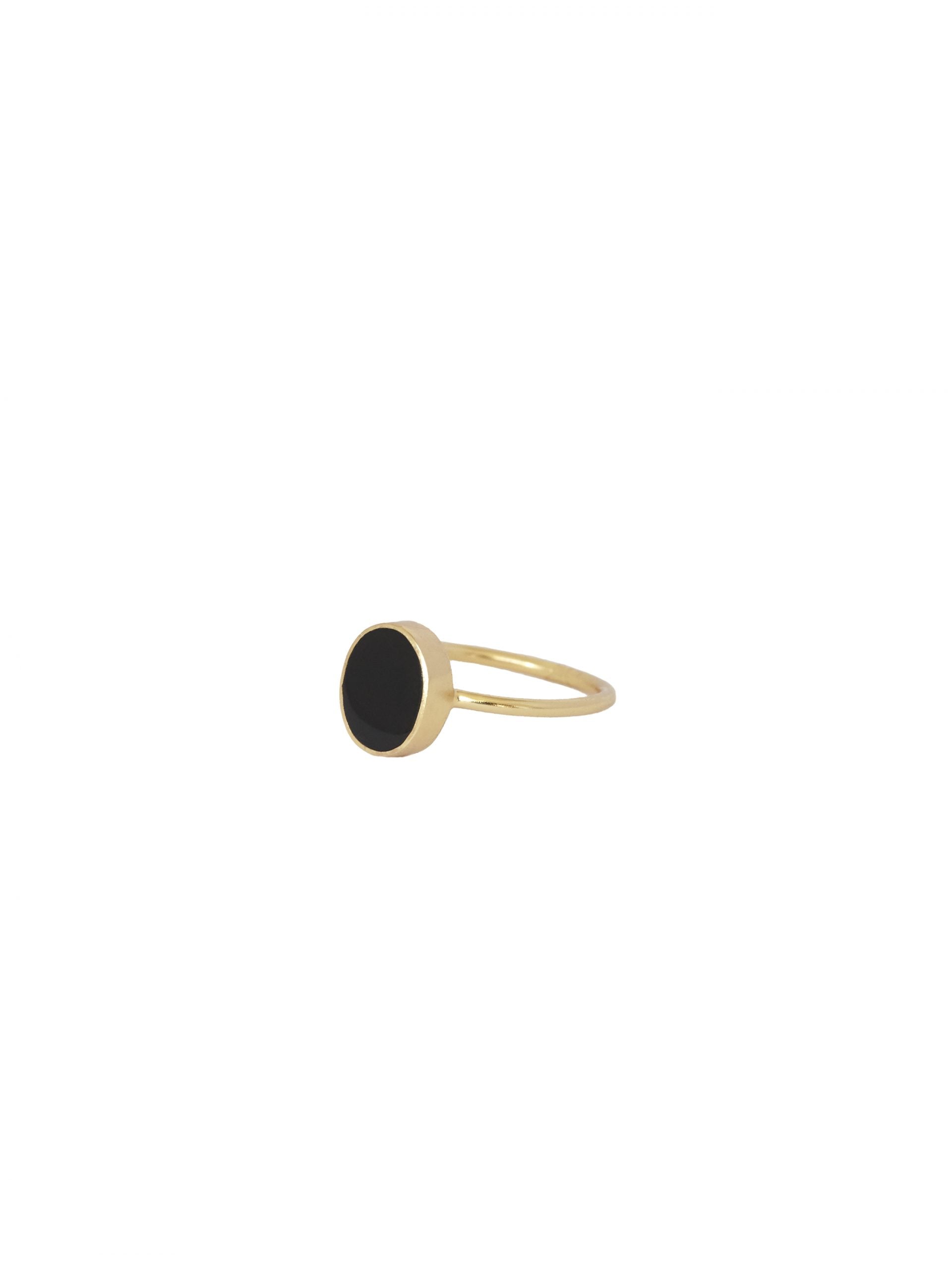 Petite Oval Noir Ring Gold