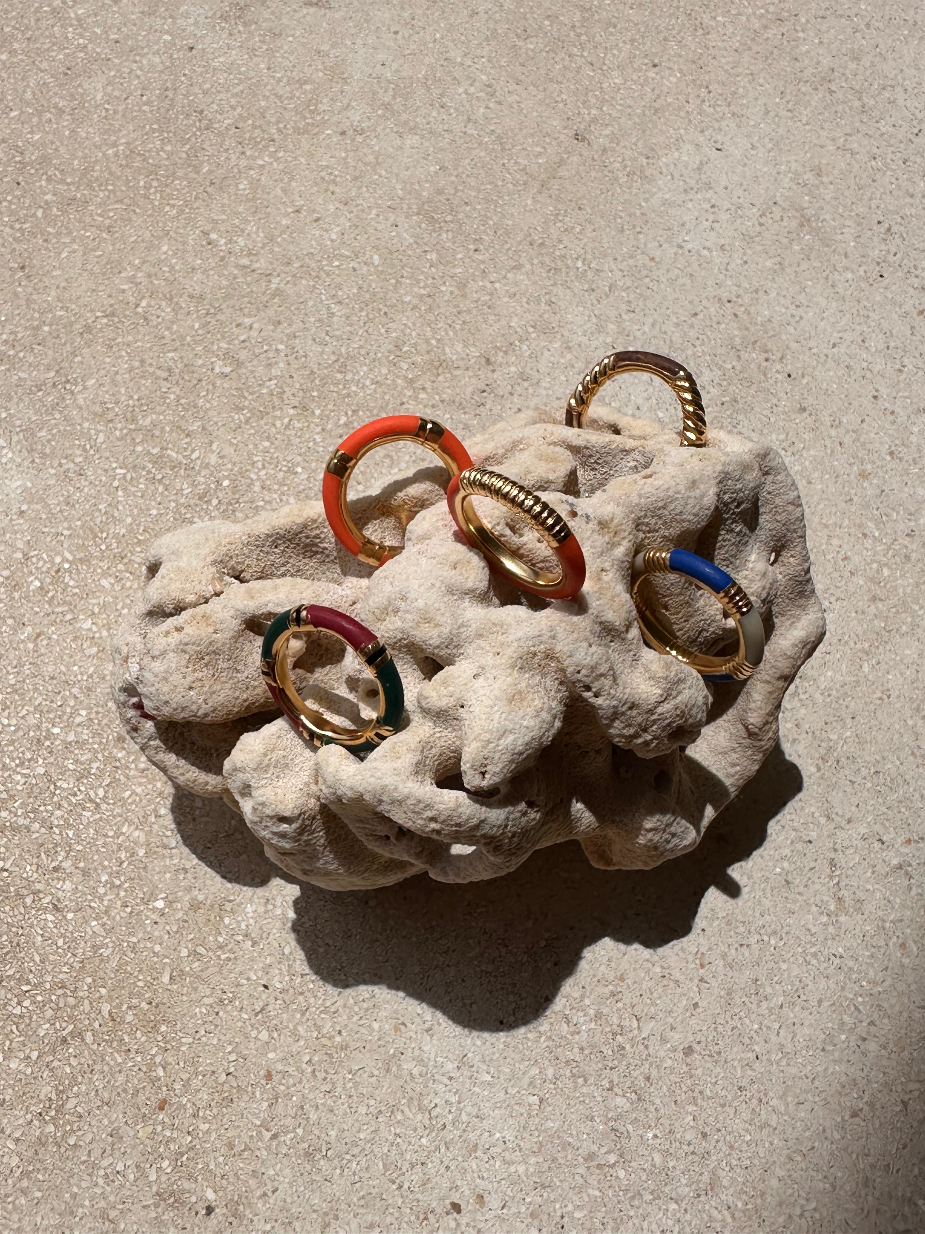 Ivy ring