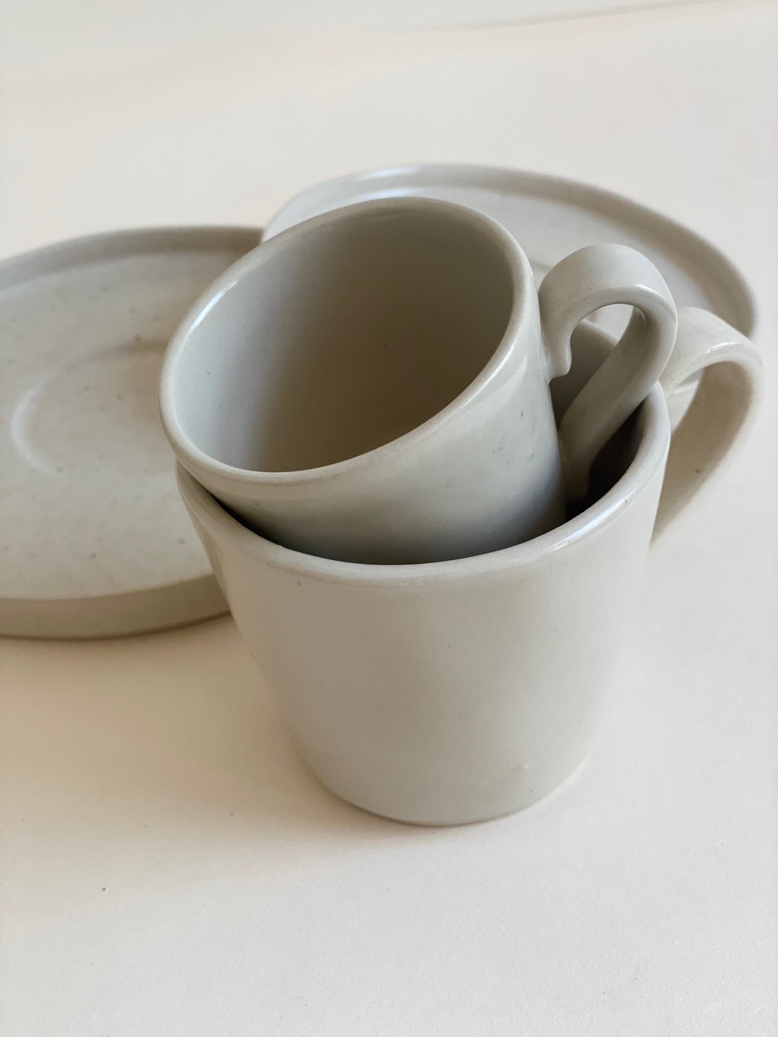 Cup and saucer (2 sizes available)