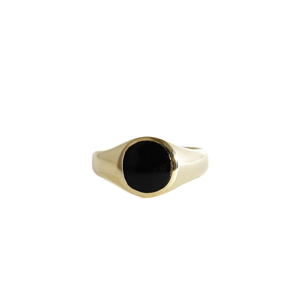 Signet black ring gold