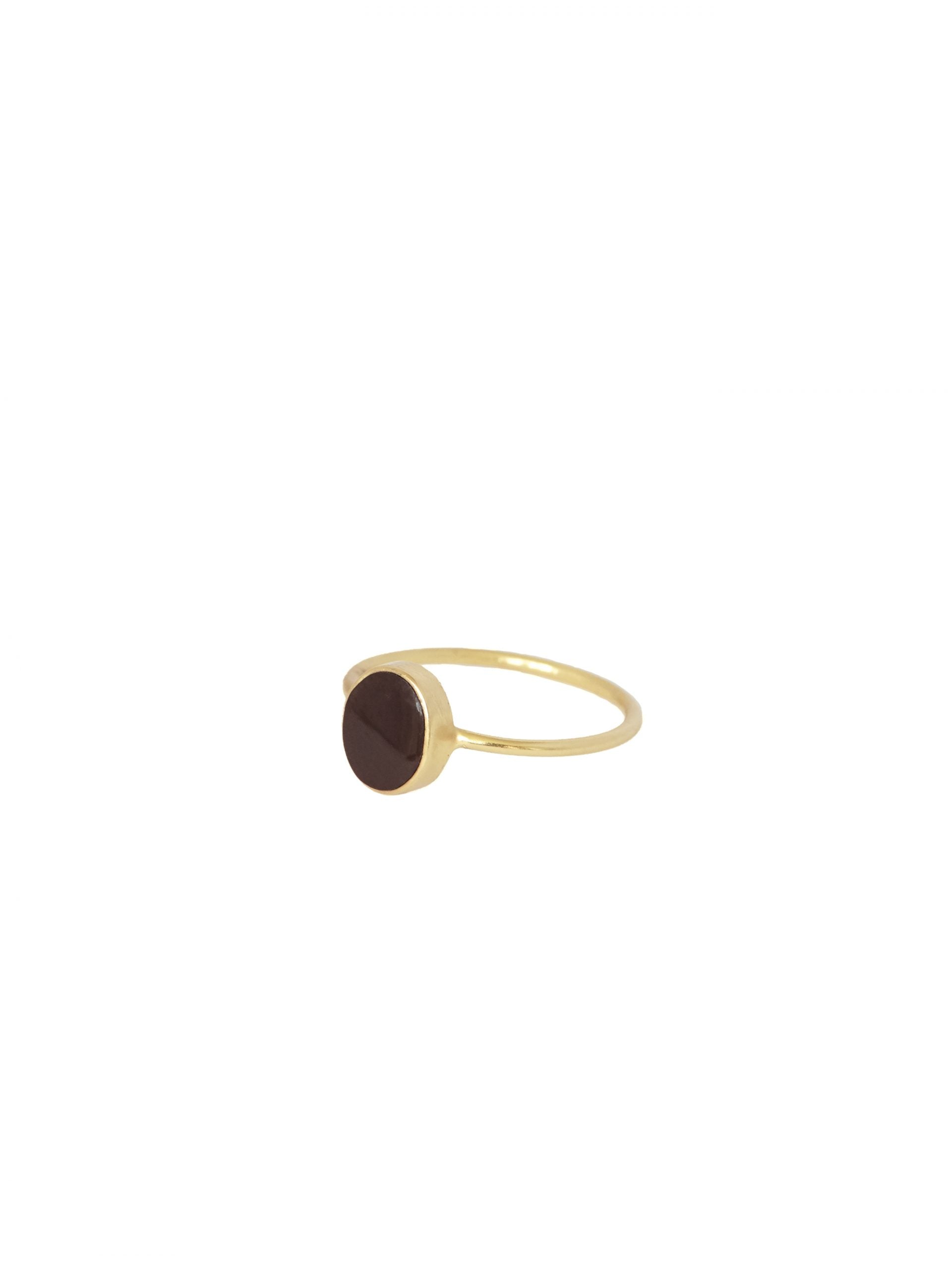 Petite Oval Bordeaux Ring Gold
