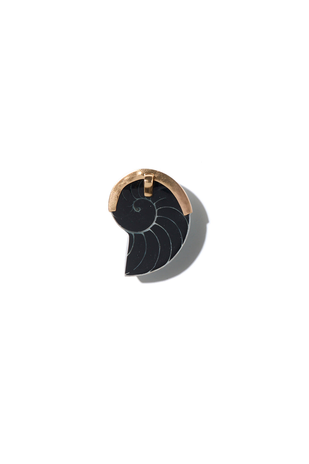 Petit spiral shell pendant blue